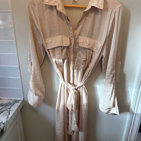 H&M shirt dress - Picture 1 of 4